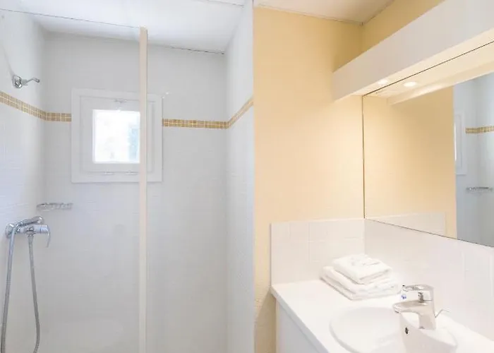 Résidences Les Hautes Plaines Appart hôtel Gréoux-les-Bains